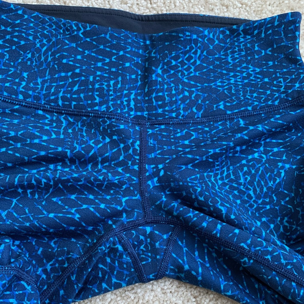 Lululemon Wunder Under Leggings - Picture 7 of 7